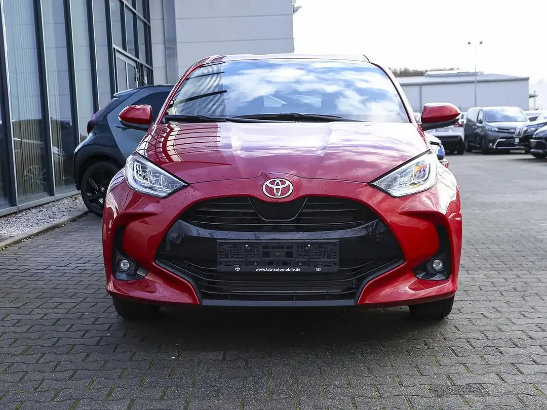 Toyota Yaris - Thumbnail 5