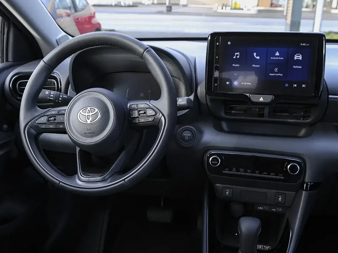 Toyota Yaris - Thumbnail 9