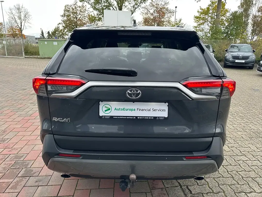 Toyota RAV 4 - Thumbnail 6