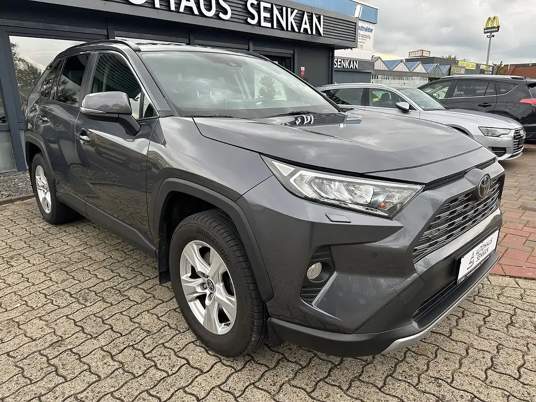 Toyota RAV 4 - Thumbnail 9