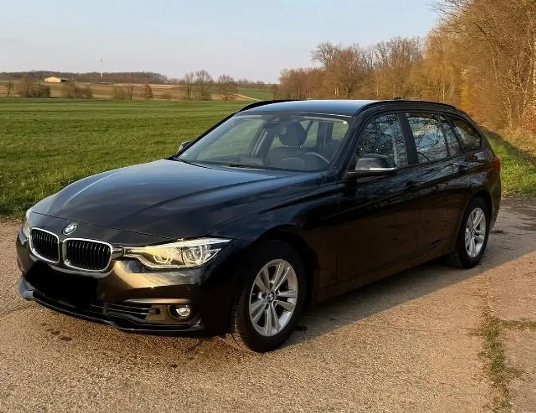 BMW 320 xDrive Touring Advantage