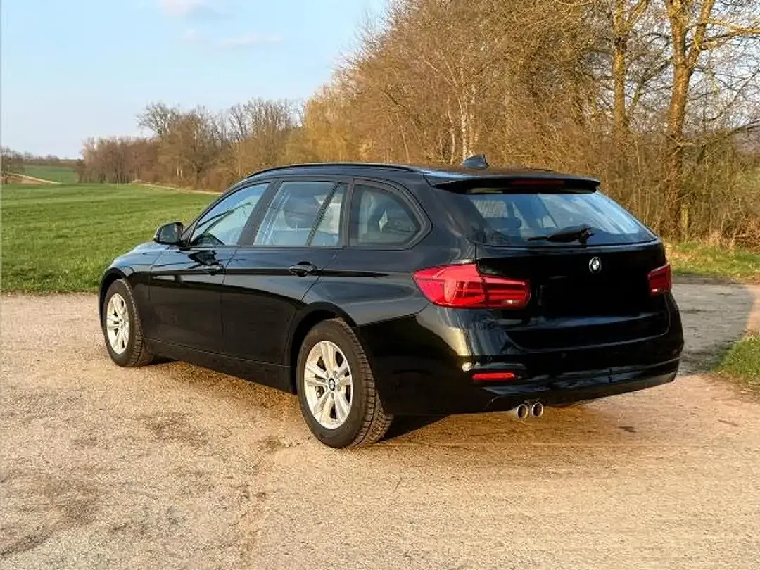 BMW 320 - Thumbnail 3