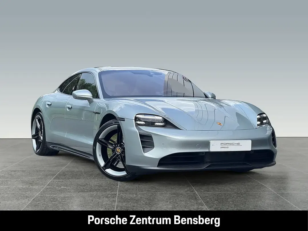 Porsche Taycan - Thumbnail 6