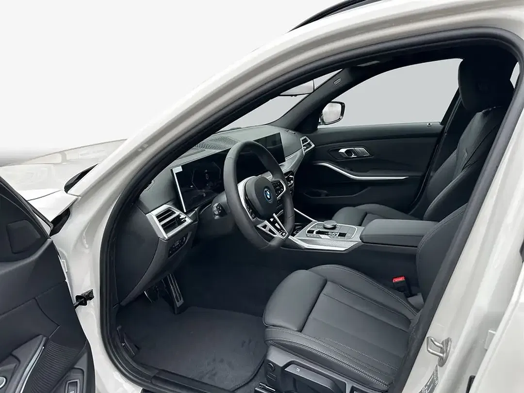 BMW 330 - Thumbnail 10