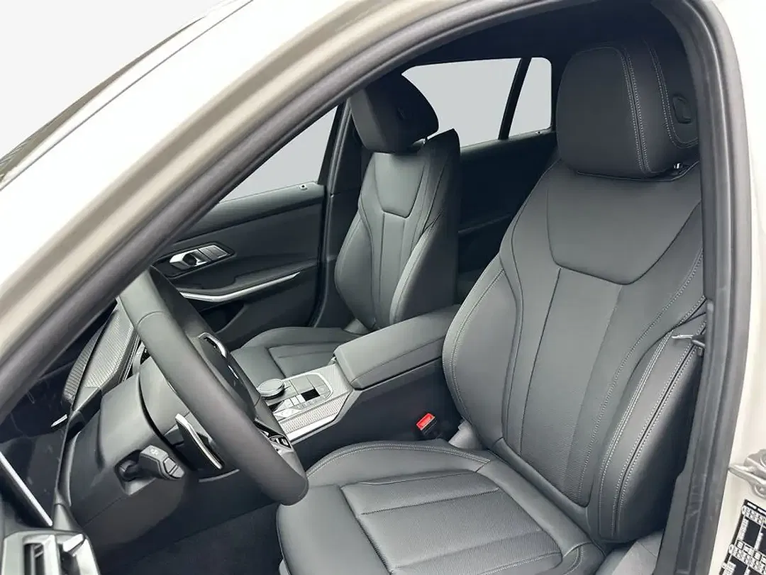 BMW 330 - Thumbnail 11