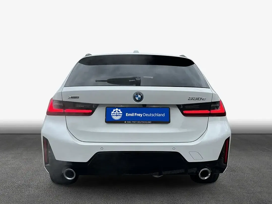 BMW 330 - Thumbnail 5