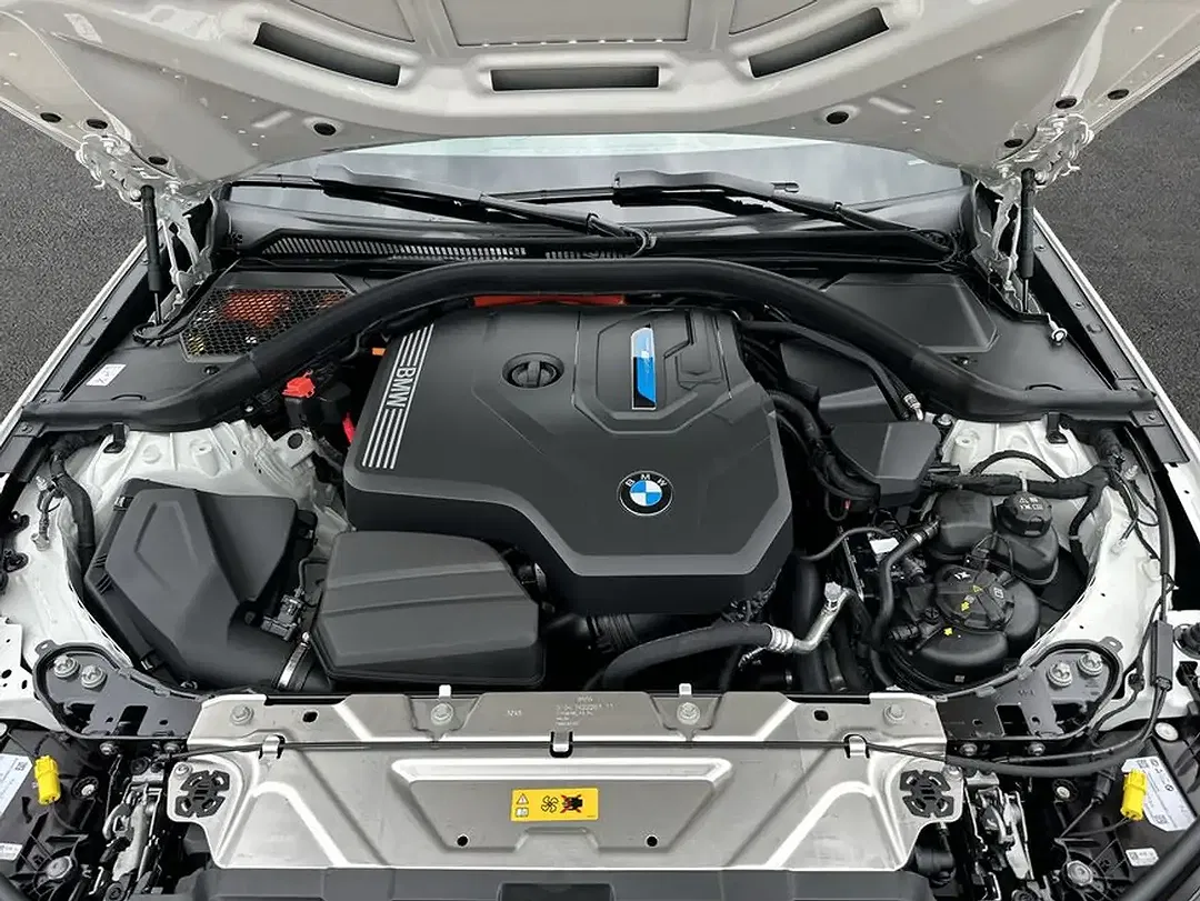 BMW 330 - Thumbnail 8