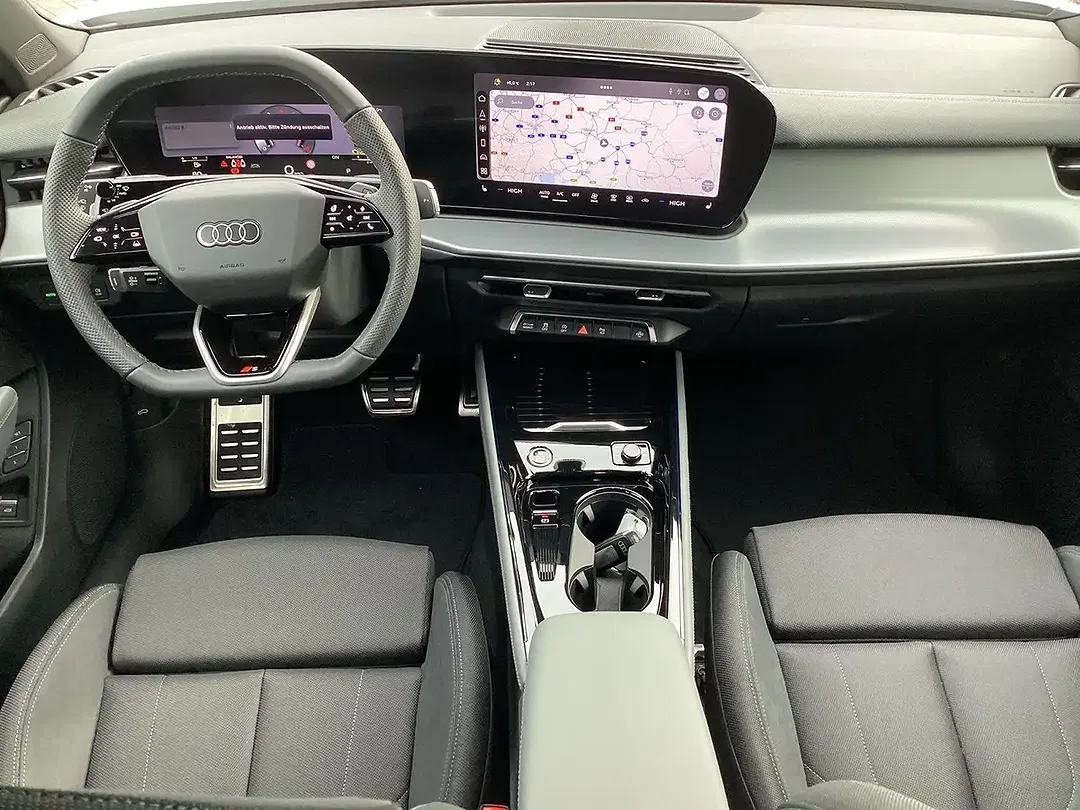 Audi Q3 - Thumbnail 10