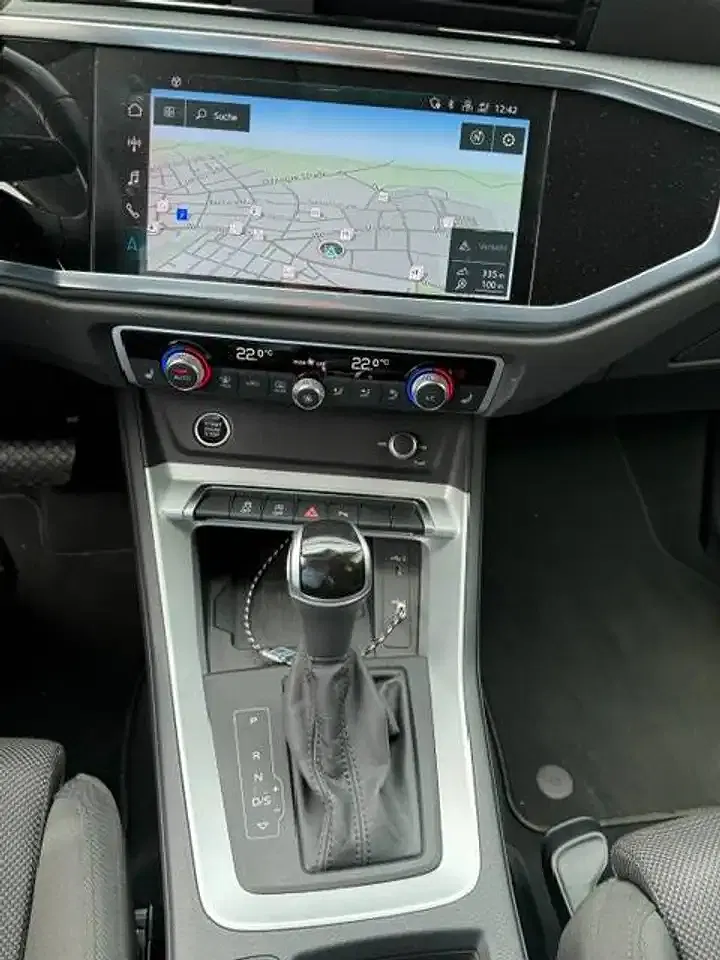 Audi Q3 - Thumbnail 13