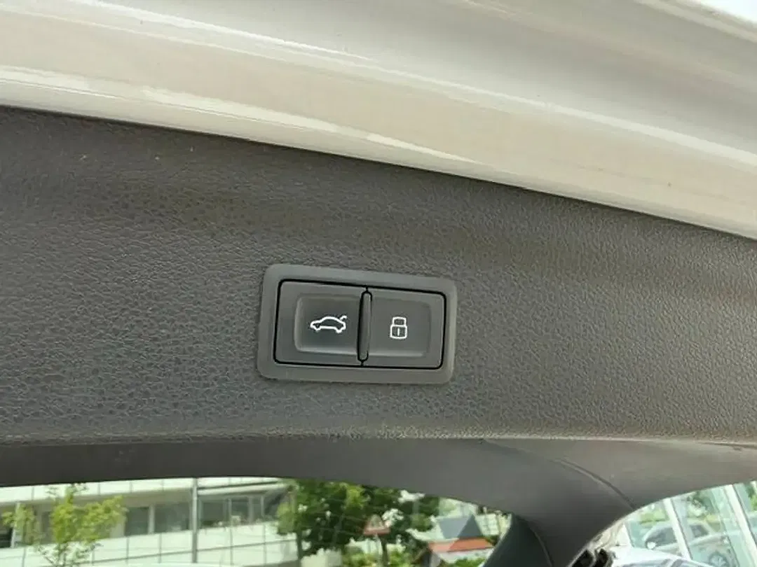 Audi Q3 - Thumbnail 9