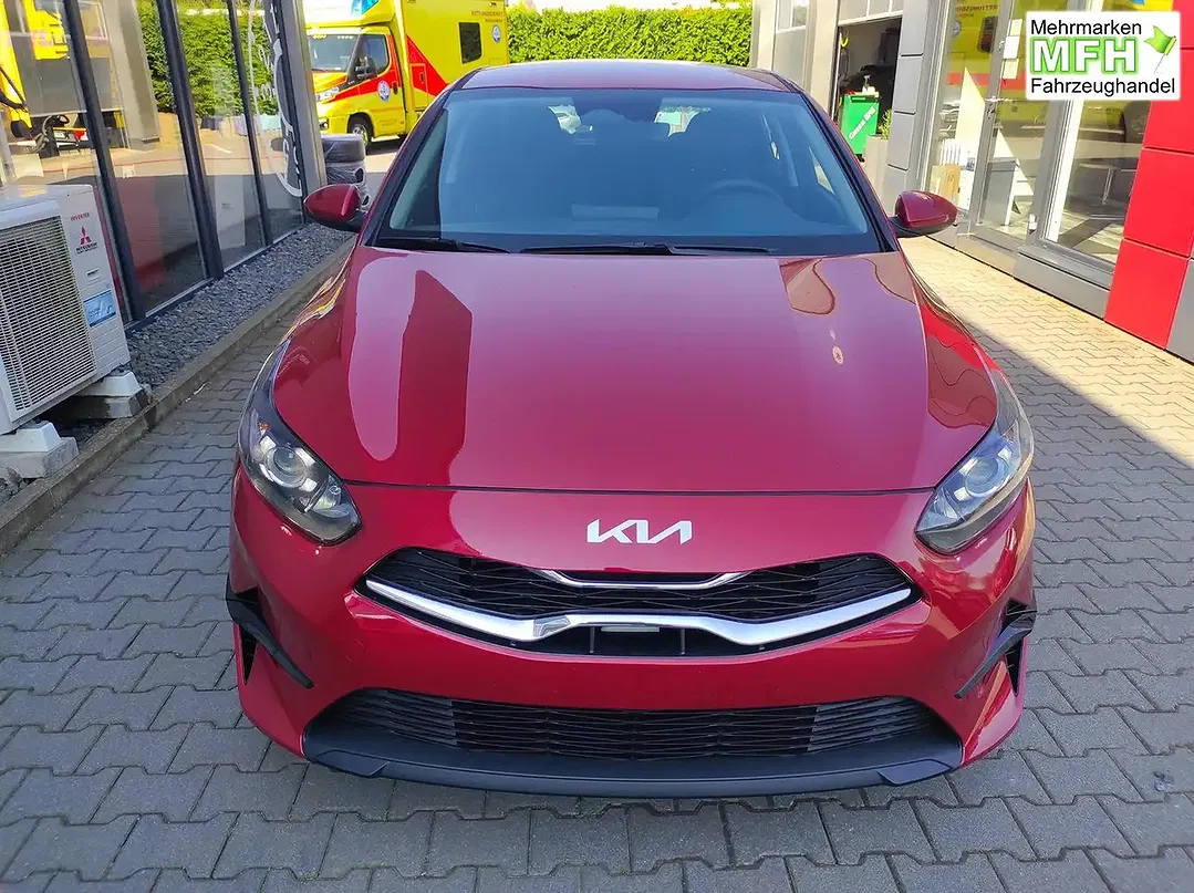 Kia Ceed / cee'd - Thumbnail 2