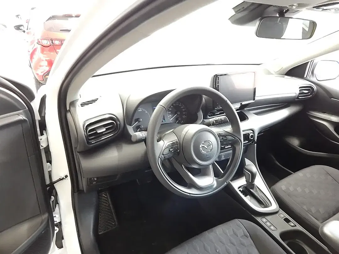 Mazda 2 - Thumbnail 10