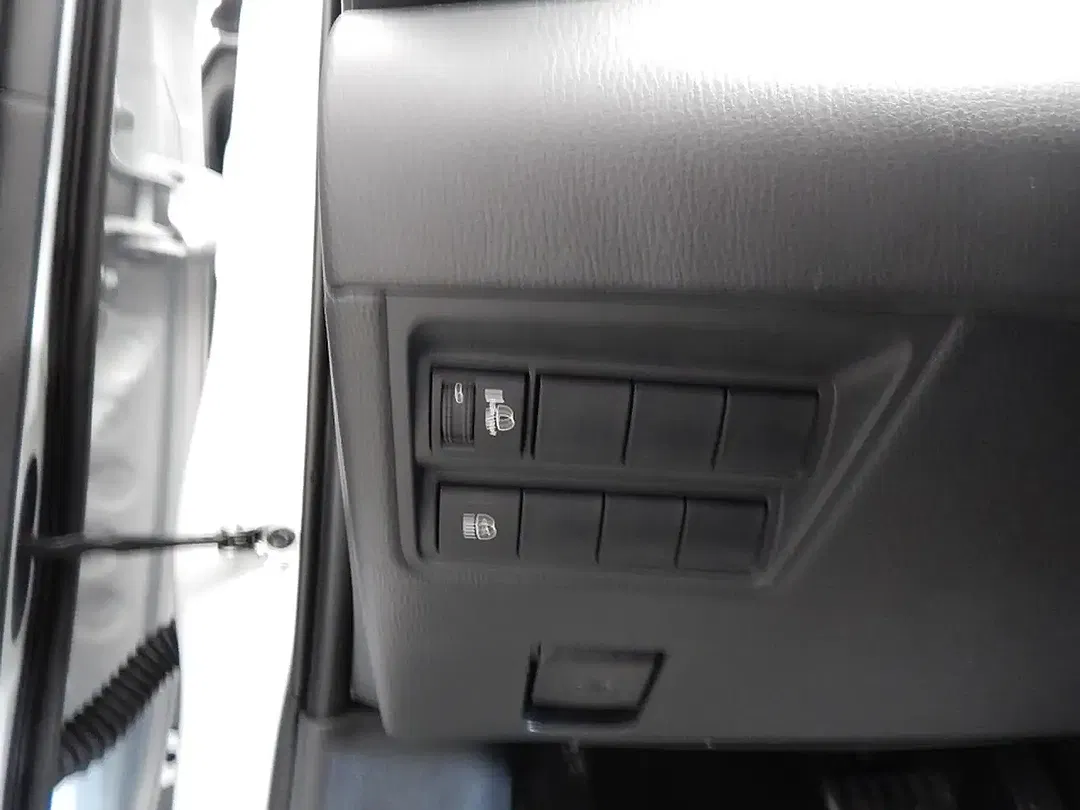 Mazda 2 - Thumbnail 13