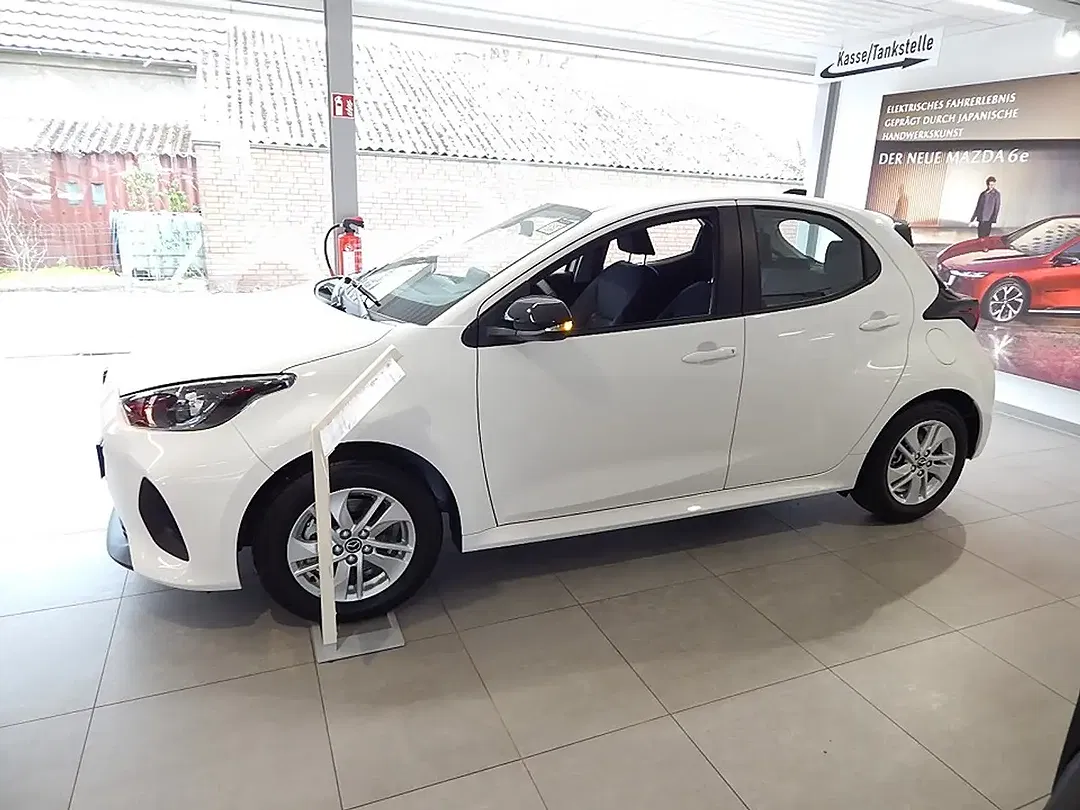 Mazda 2 - Thumbnail 5