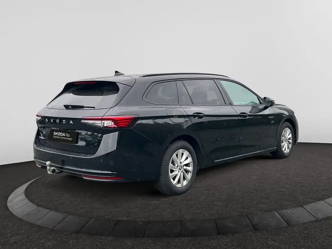 Skoda Superb - Thumbnail 5