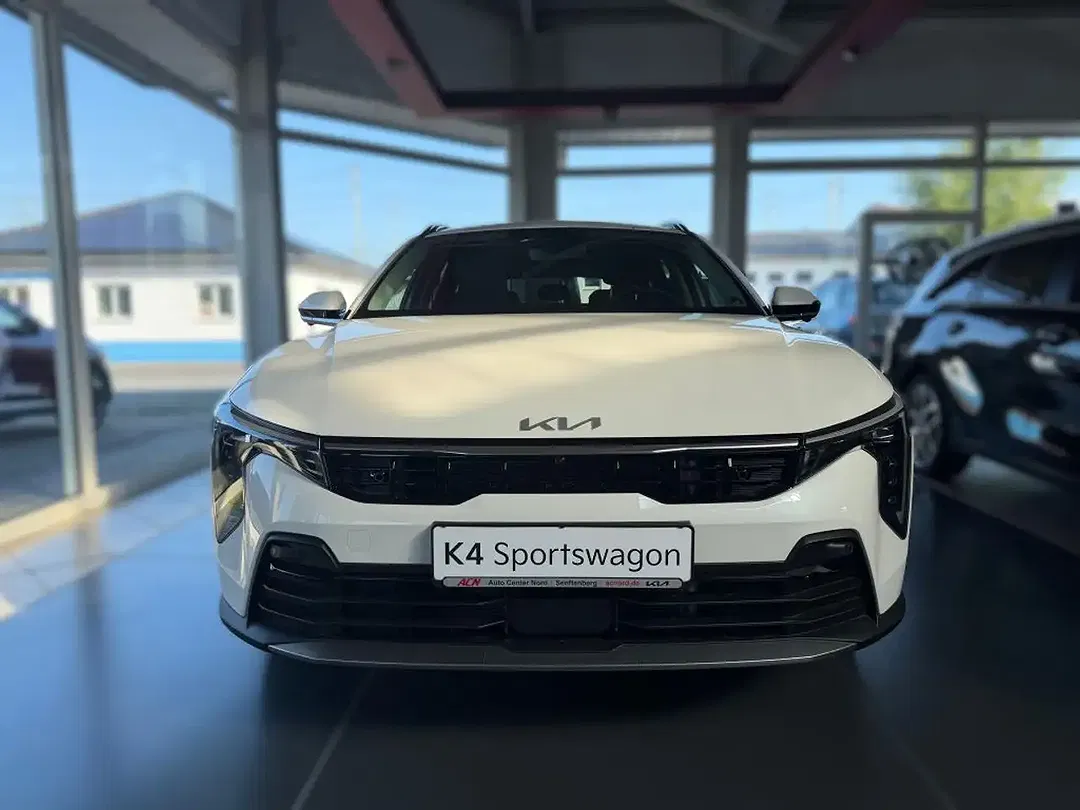 Kia K4 - Thumbnail 2
