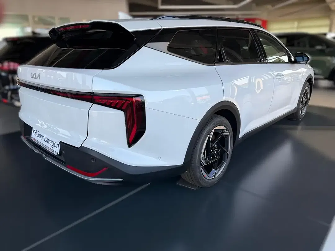 Kia K4 - Thumbnail 5