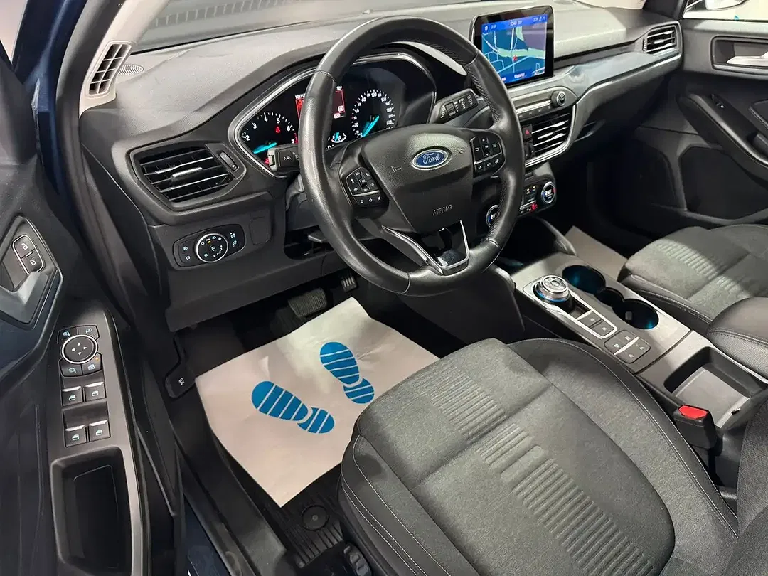 Ford Focus - Thumbnail 10