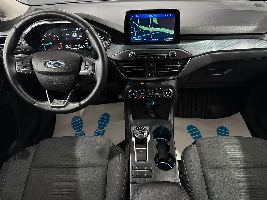 Ford Focus - Thumbnail 11