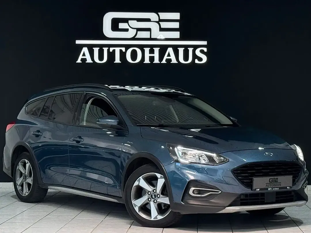 Ford Focus - Thumbnail 4