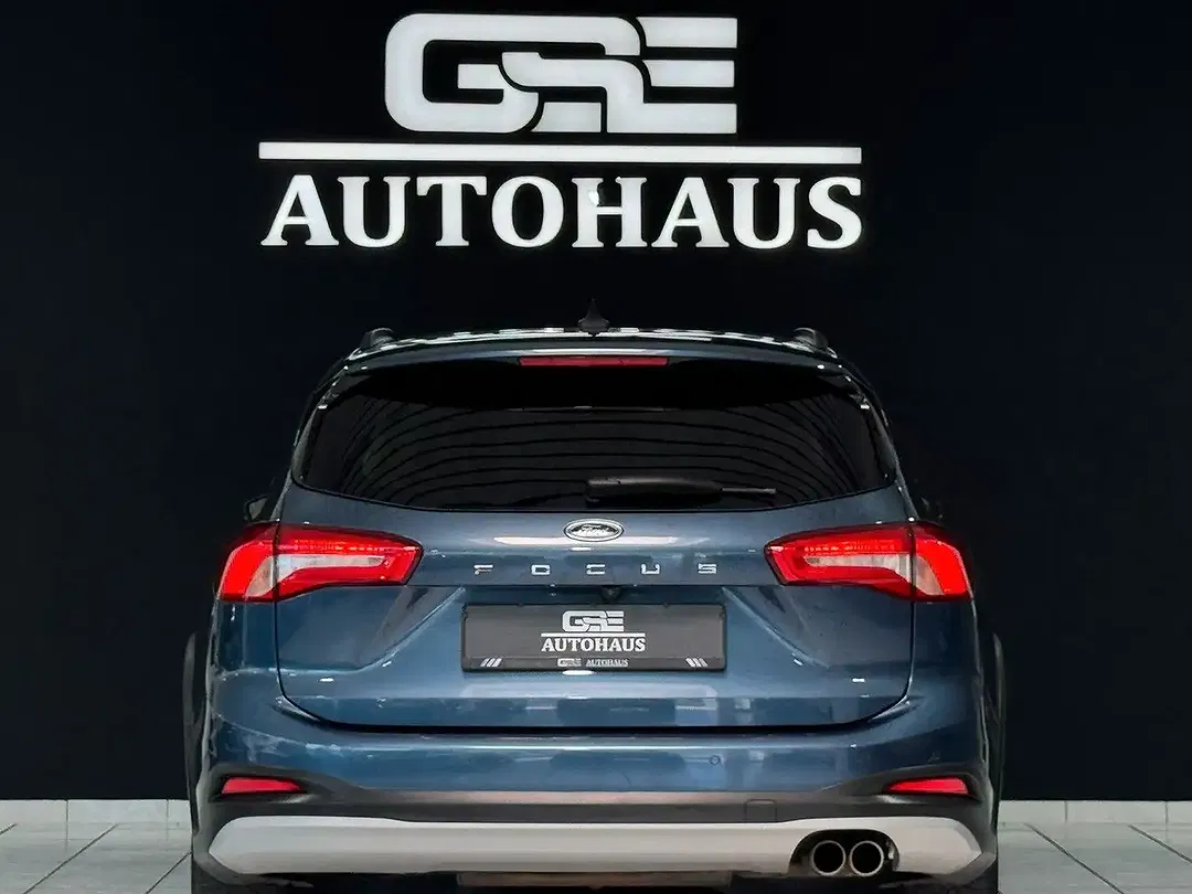 Ford Focus - Thumbnail 5