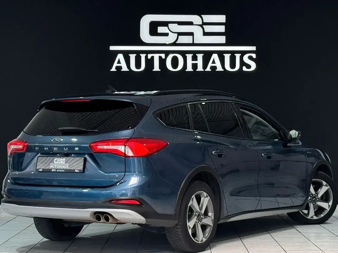 Ford Focus - Thumbnail 7