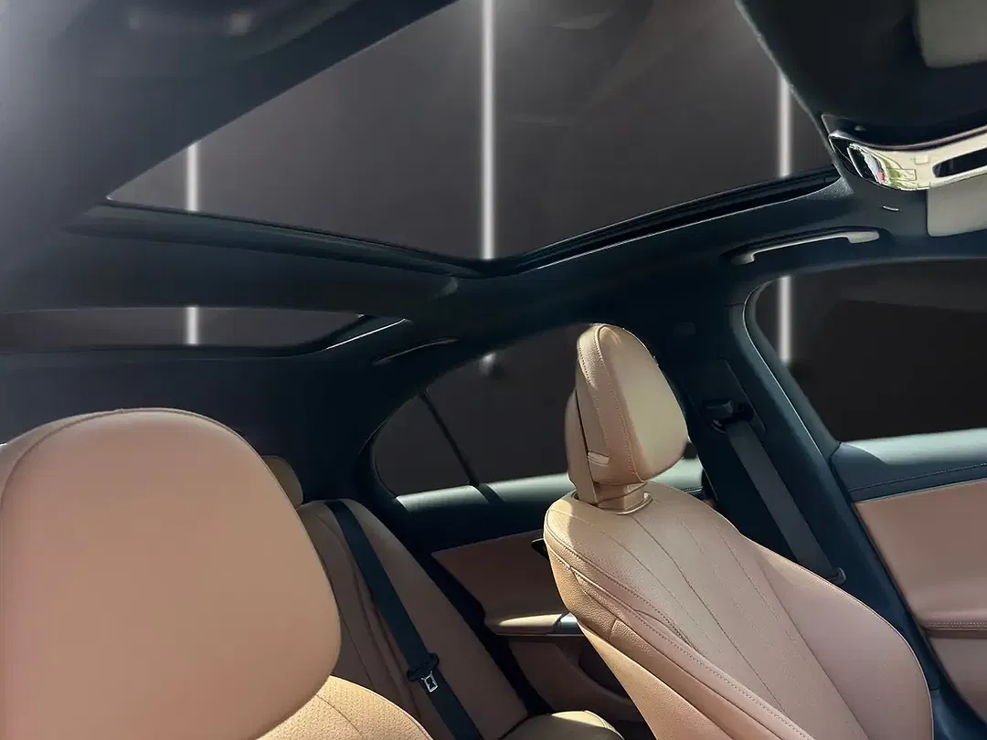 Mercedes-Benz E 200 - Thumbnail 26