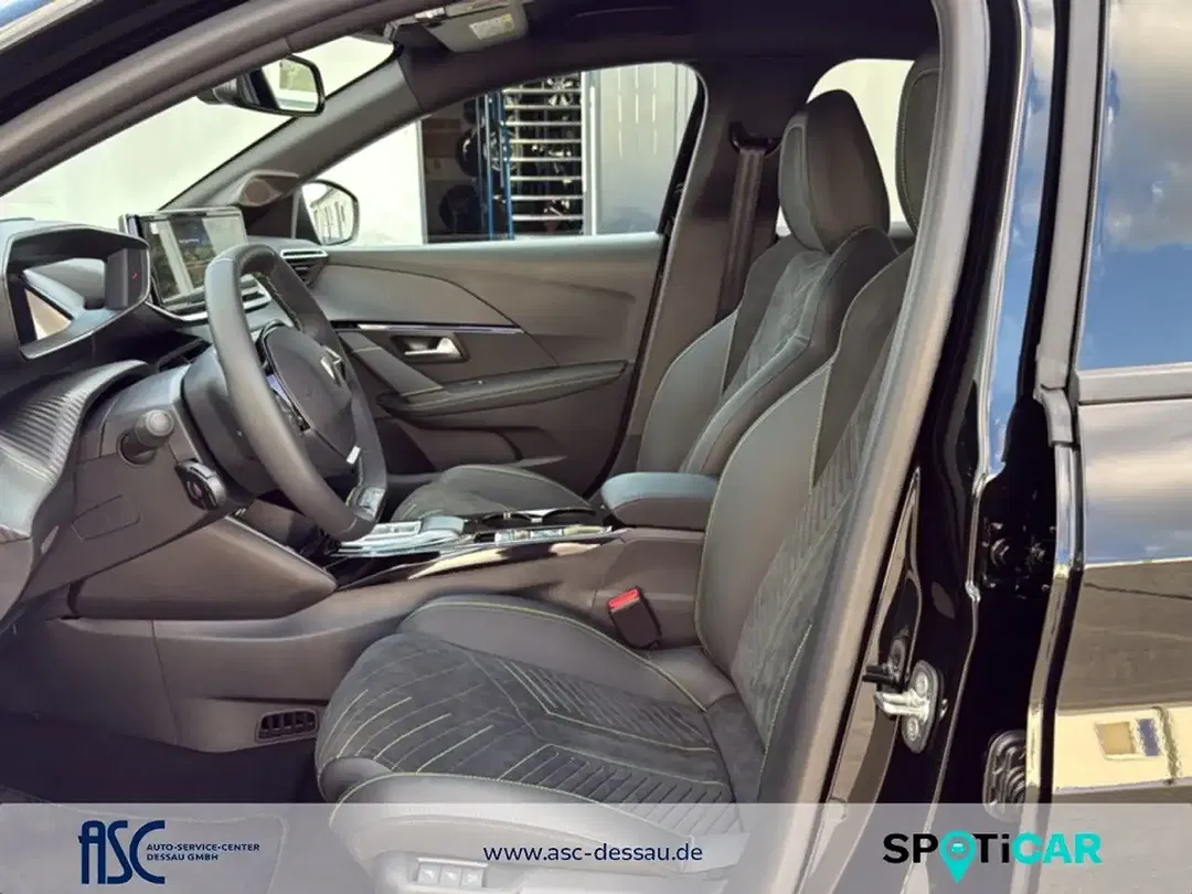 Peugeot 208 - Thumbnail 11