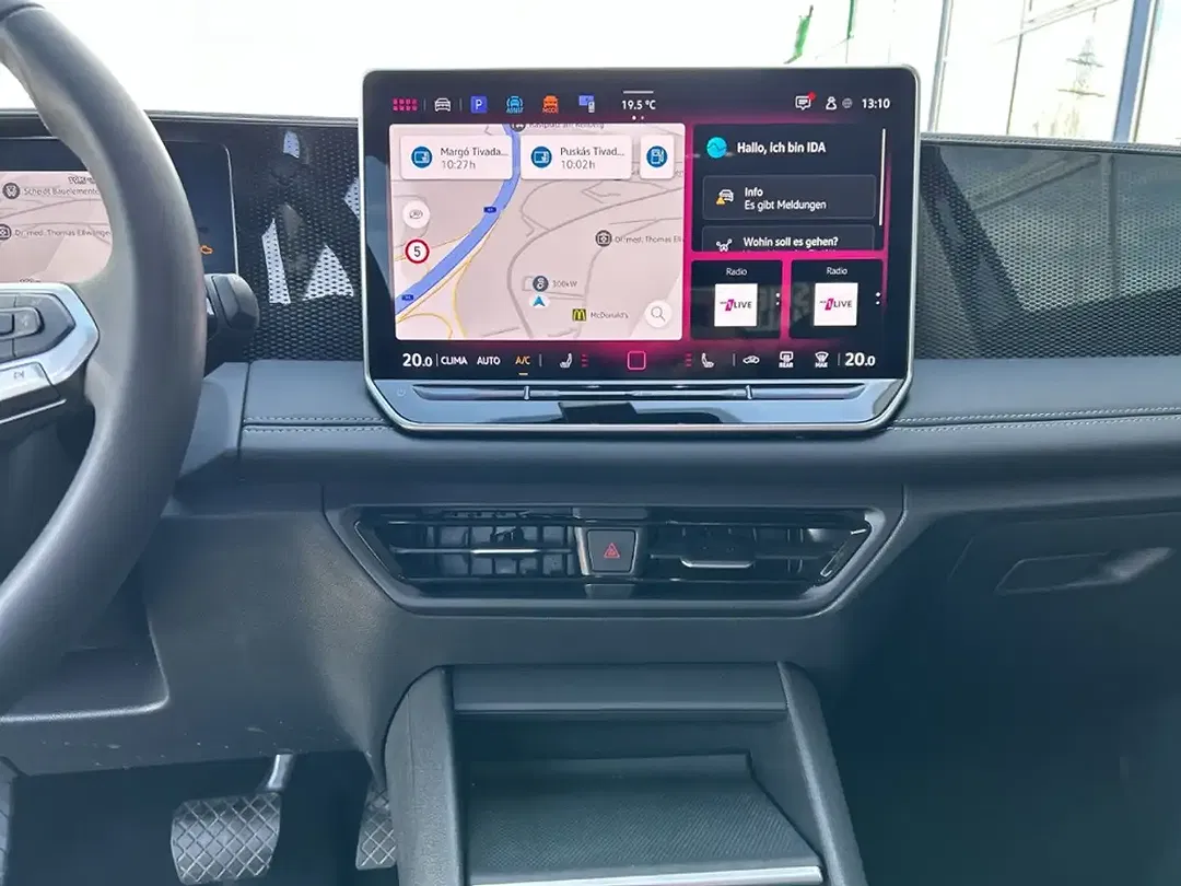 Volkswagen Tiguan - Thumbnail 13