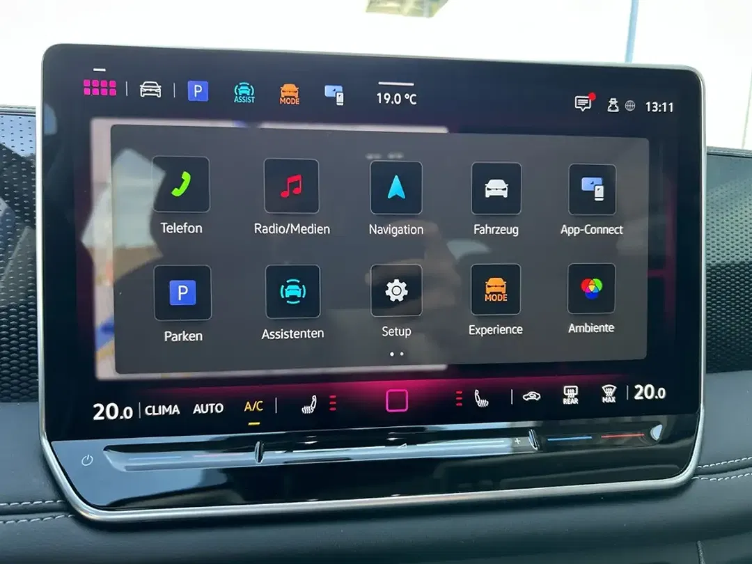 Volkswagen Tiguan - Thumbnail 14