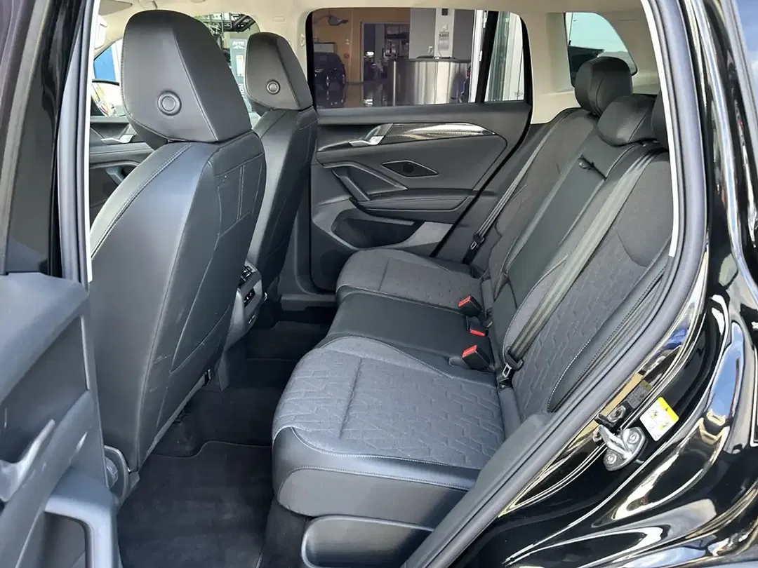 Volkswagen Tiguan - Thumbnail 15