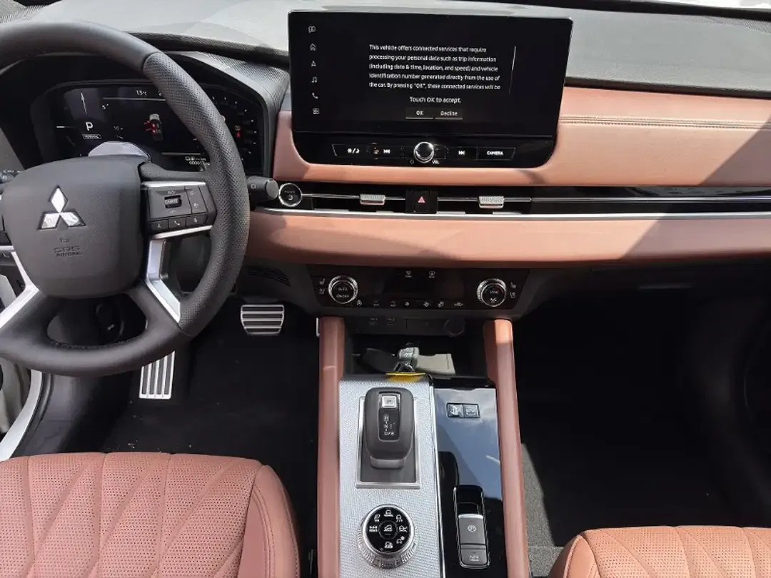 Mitsubishi Outlander - Thumbnail 15
