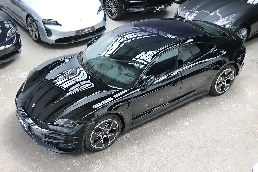 Porsche Taycan - Afbeelding 1