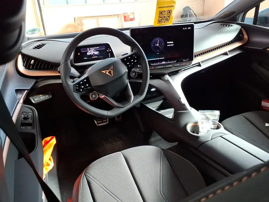 CUPRA Tavascan - Thumbnail 4