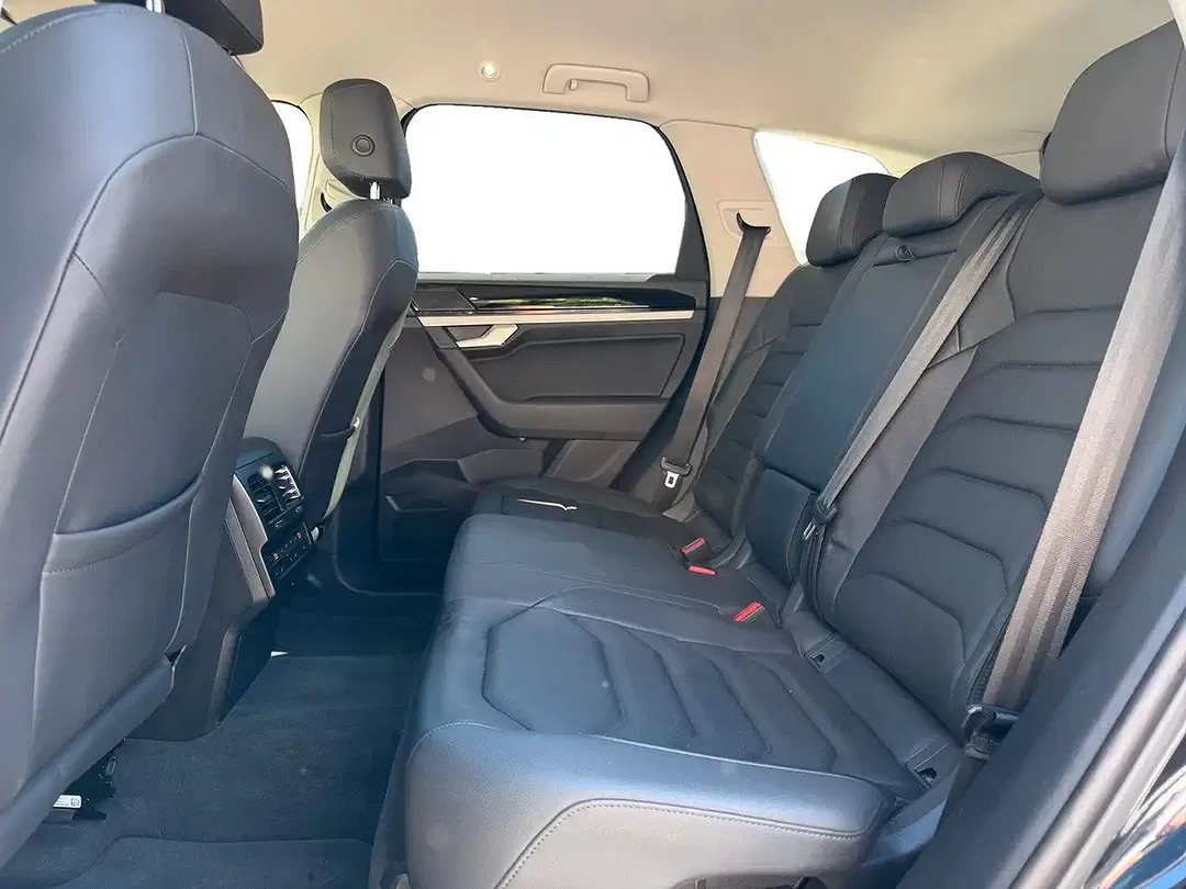 Volkswagen Touareg - Thumbnail 14