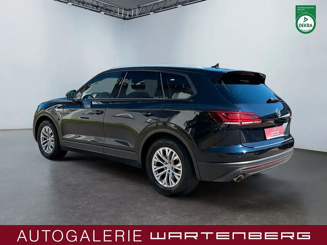 Volkswagen Touareg - Thumbnail 3