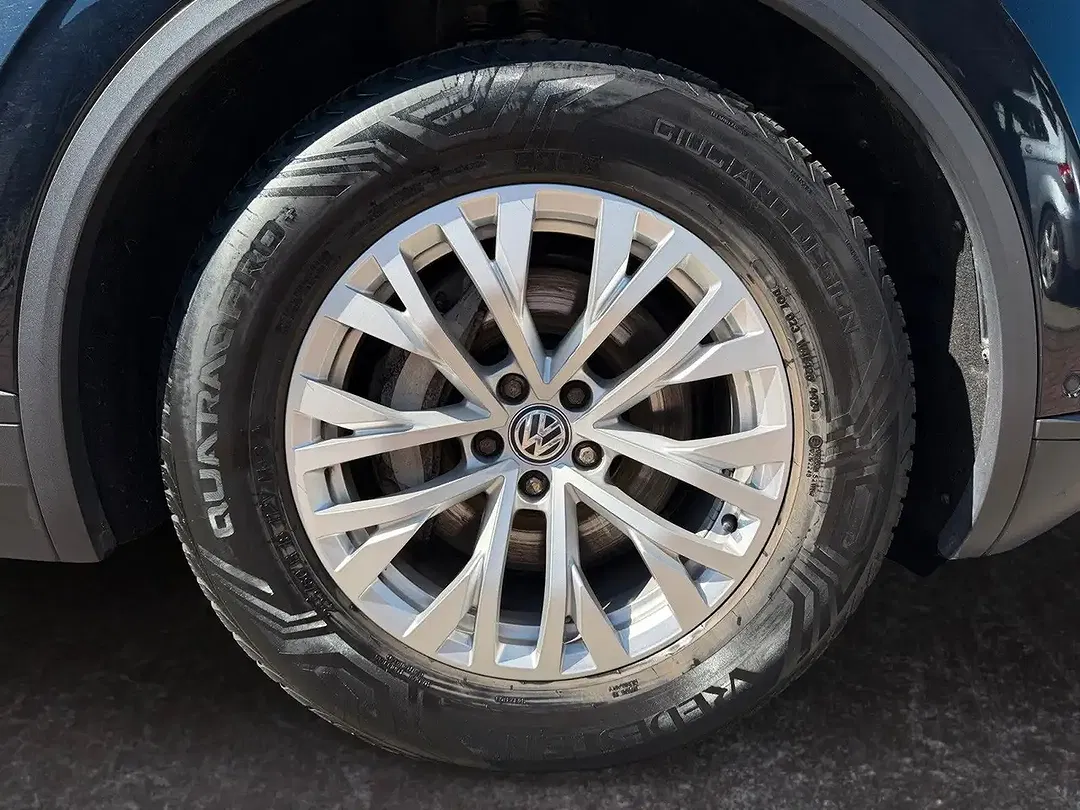 Volkswagen Touareg - Thumbnail 9