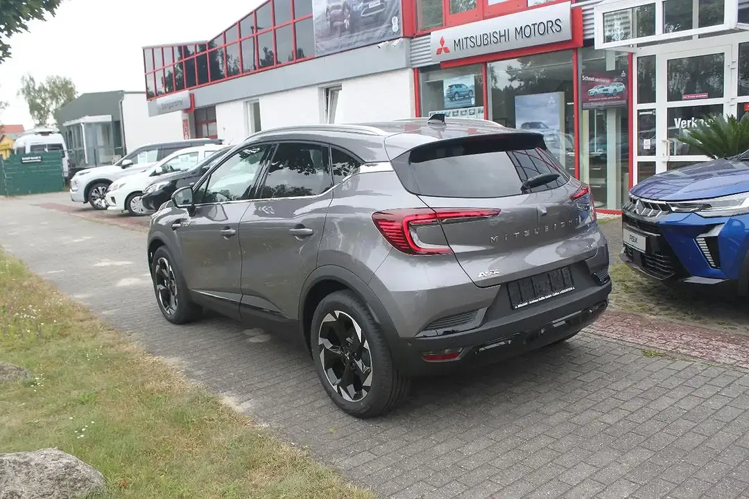 Mitsubishi ASX - Thumbnail 2