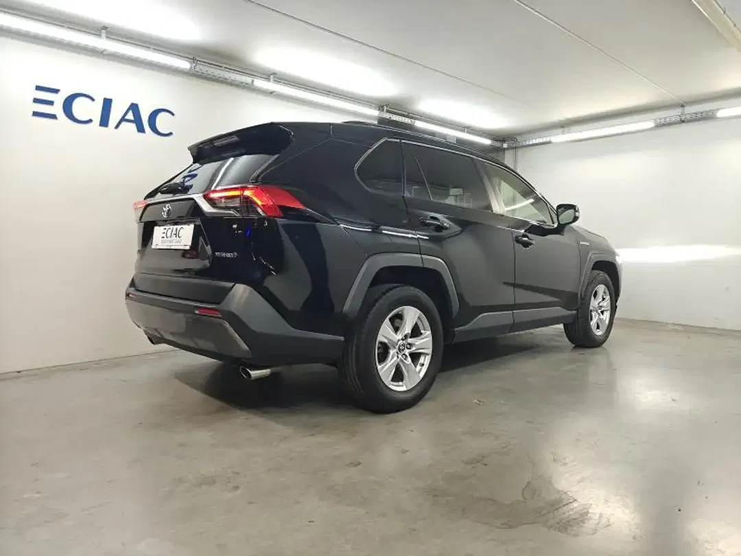 Toyota RAV 4 - Thumbnail 9