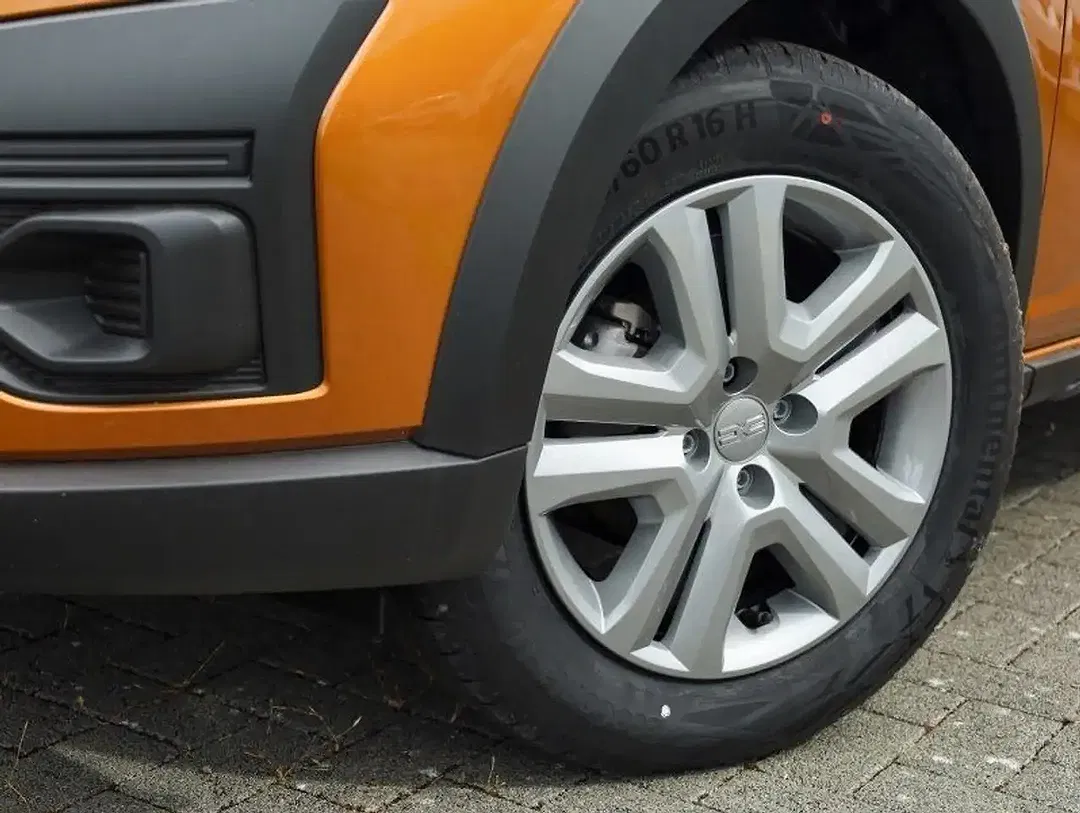 Dacia Sandero - Thumbnail 6