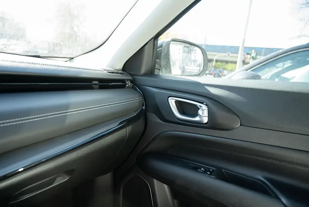 Jeep Compass - Thumbnail 11