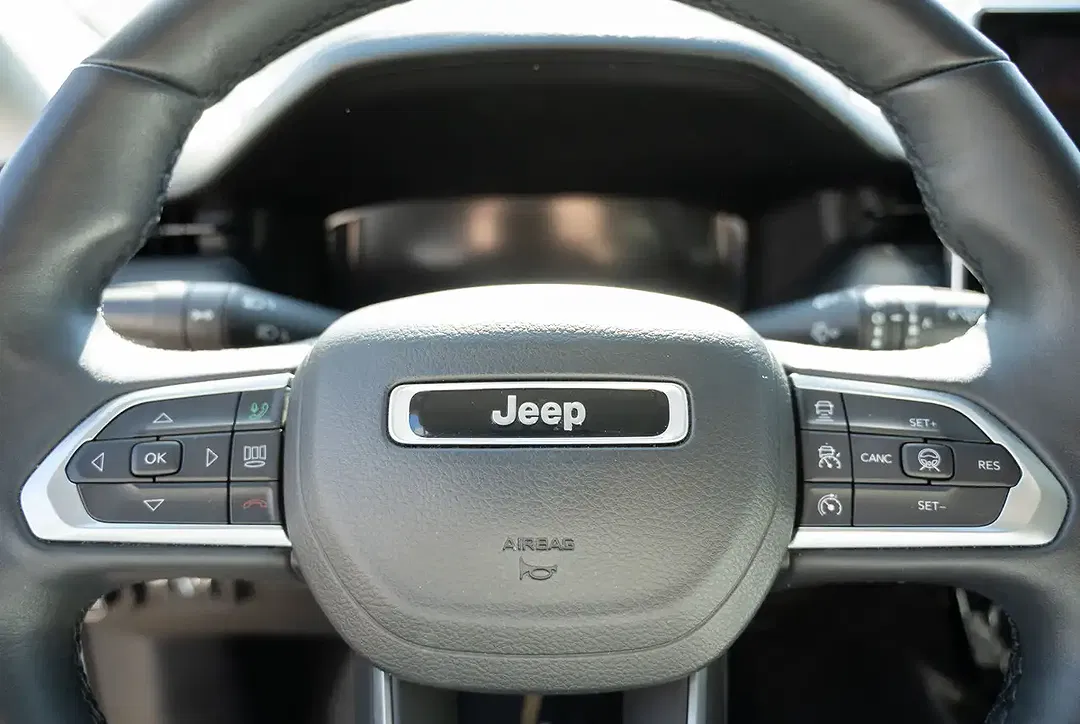 Jeep Compass - Thumbnail 13
