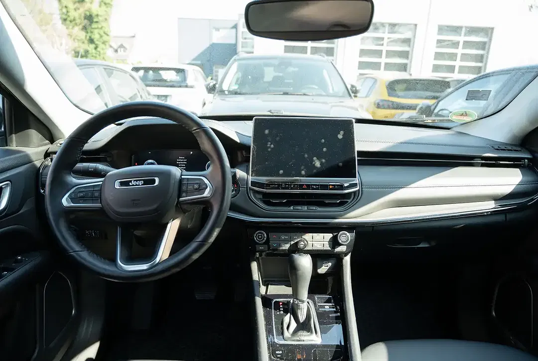 Jeep Compass - Thumbnail 5
