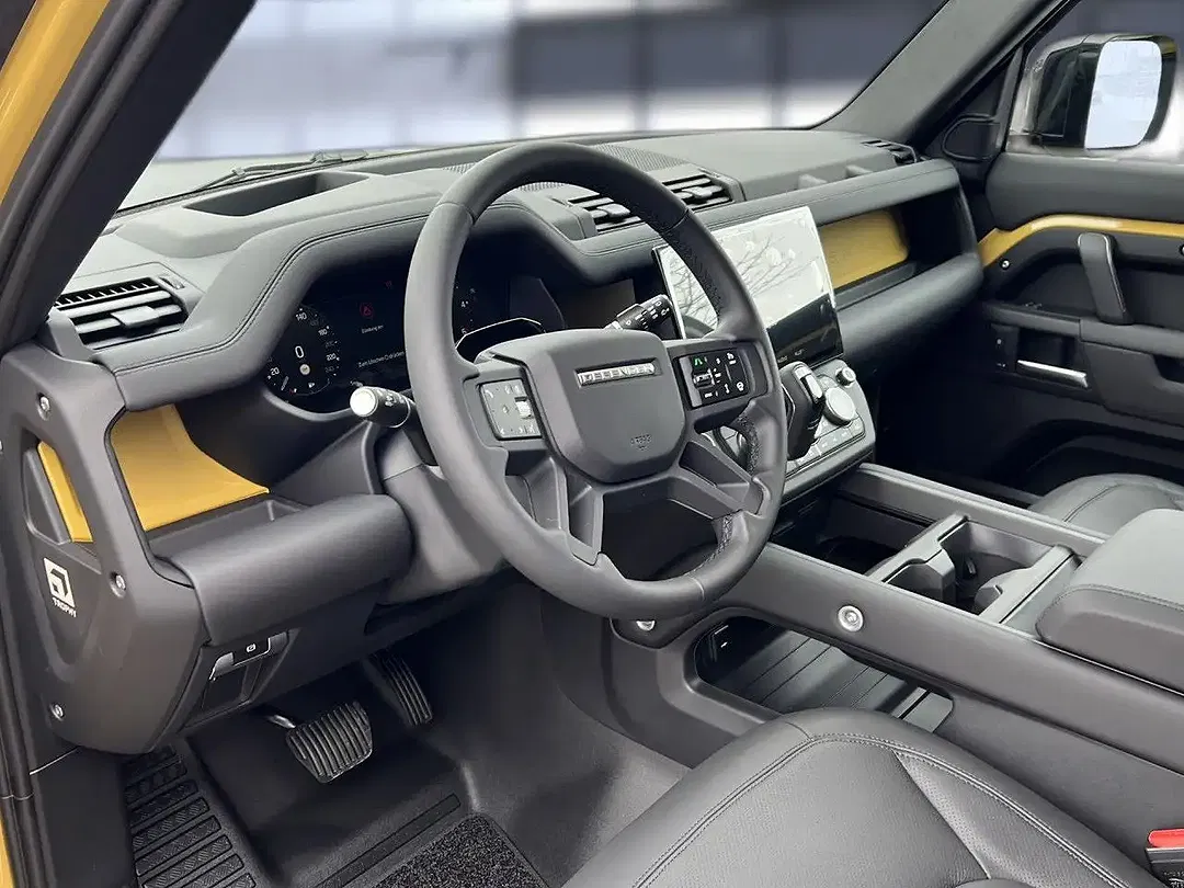 Land Rover Defender - Thumbnail 11