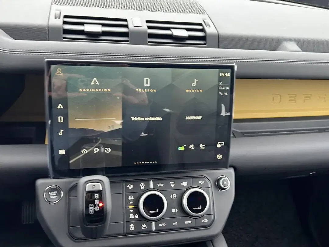 Land Rover Defender - Thumbnail 14