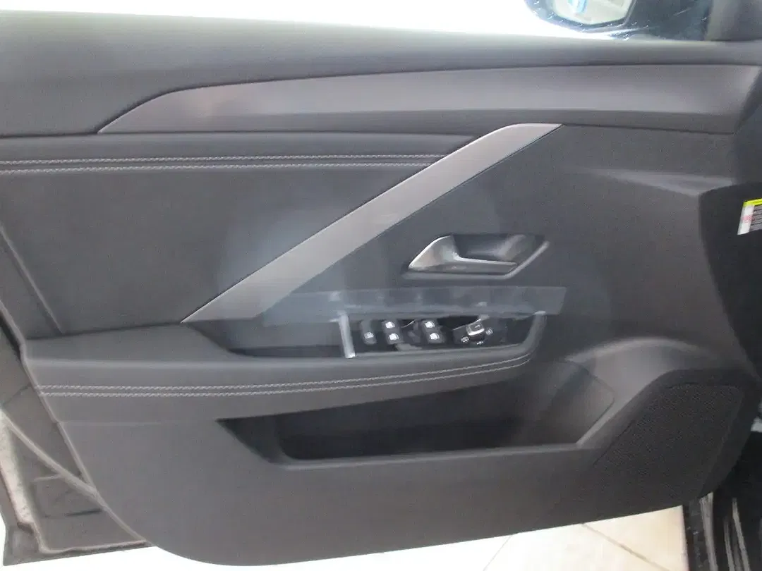 Opel Astra - Thumbnail 9