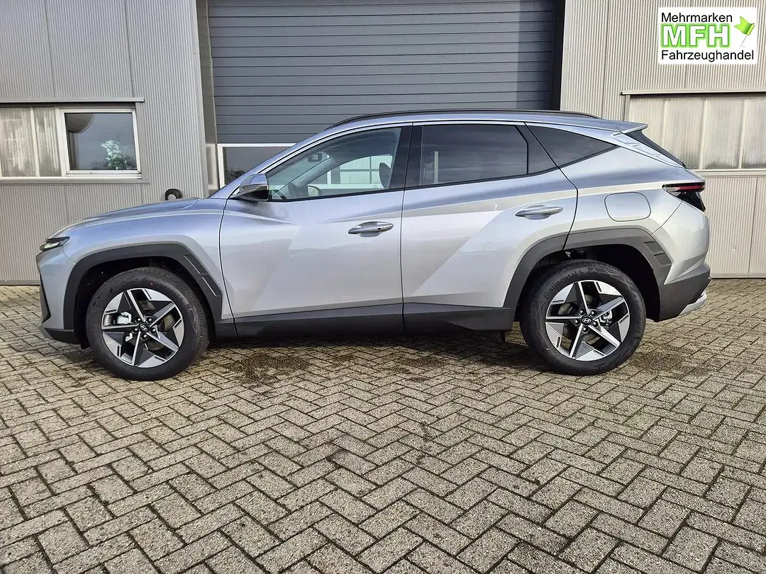 Hyundai TUCSON - Thumbnail 2