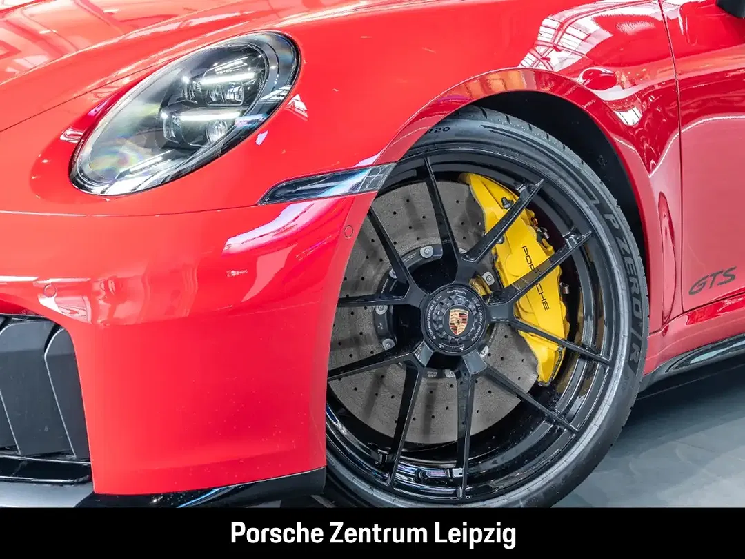 Porsche 992 - Thumbnail 7
