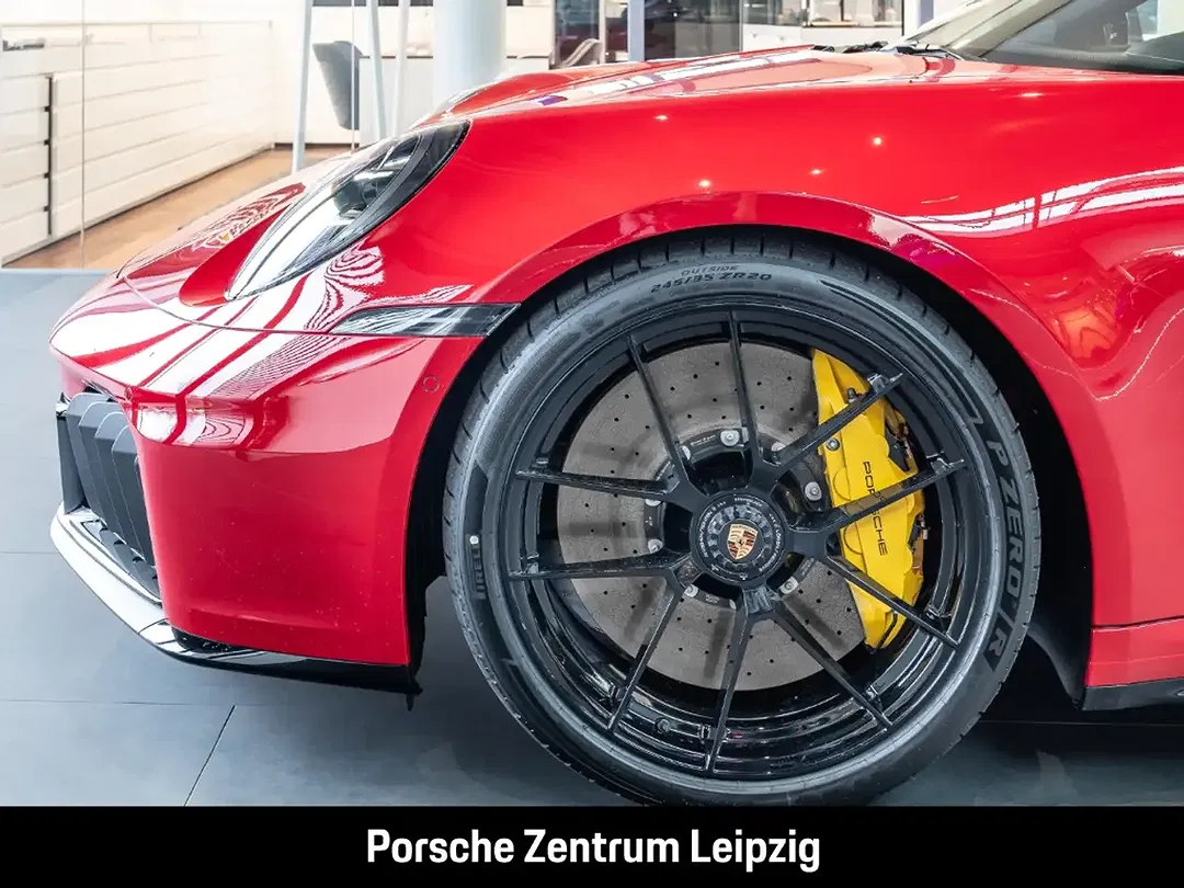 Porsche 992 - Thumbnail 8