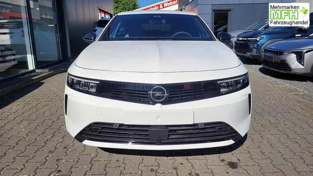 Opel Astra - Thumbnail 2